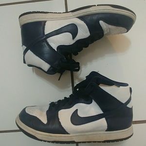 Nike navy blue shoes